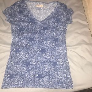 hollister low cut shirt